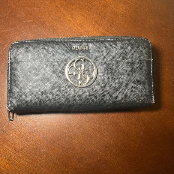 Guess Black Wallet wrap around zip‎ - Picture 1 of 6